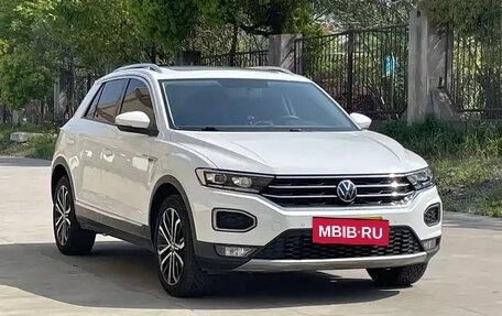 Volkswagen T-Roc I, 2022 год, 1 287 000 рублей, 5 фотография