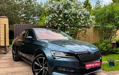 Skoda Superb III рестайлинг, 2021 год, 2 600 000 рублей, 1 фотография