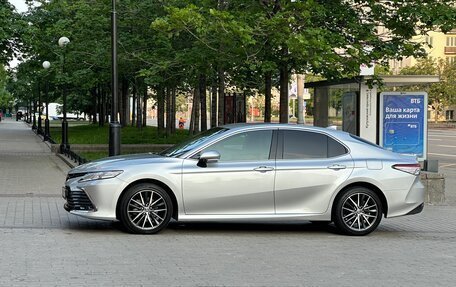 Toyota Camry, 2021 год, 3 200 000 рублей, 7 фотография