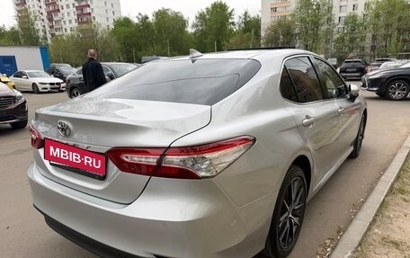 Toyota Camry, 2021 год, 3 200 000 рублей, 5 фотография