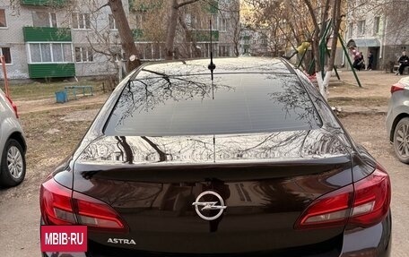 Opel Astra J, 2013 год, 810 000 рублей, 3 фотография