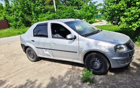 Renault Logan I, 2013 год, 275 000 рублей, 2 фотография