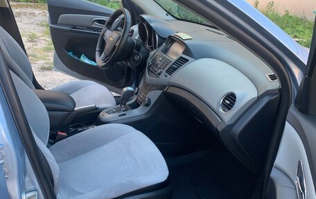 Chevrolet Cruze II, 2011 год, 780 000 рублей, 9 фотография