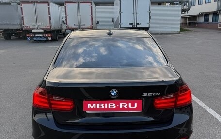 BMW 3 серия, 2012 год, 1 800 000 рублей, 21 фотография
