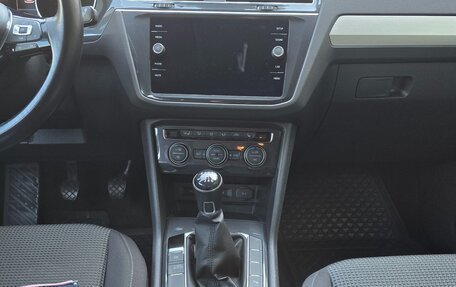 Volkswagen Tiguan II, 2020 год, 2 480 000 рублей, 21 фотография
