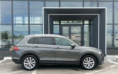 Volkswagen Tiguan II, 2018 год, 2 499 000 рублей, 4 фотография