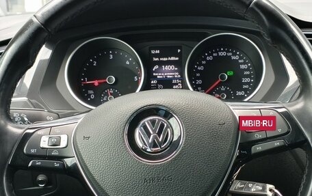 Volkswagen Tiguan II, 2018 год, 2 499 000 рублей, 13 фотография