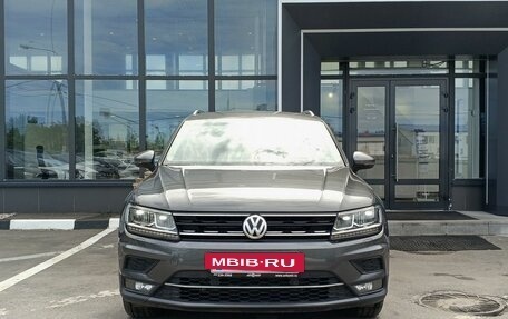 Volkswagen Tiguan II, 2018 год, 2 499 000 рублей, 2 фотография