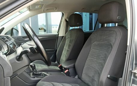 Volkswagen Tiguan II, 2018 год, 2 499 000 рублей, 19 фотография