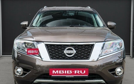 Nissan Pathfinder, 2015 год, 2 100 000 рублей, 2 фотография
