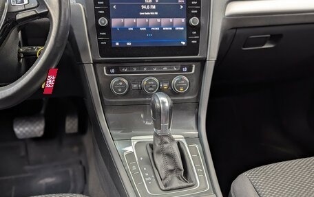 Volkswagen Golf VII, 2018 год, 2 100 000 рублей, 17 фотография