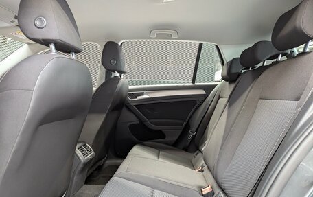Volkswagen Golf VII, 2018 год, 2 100 000 рублей, 32 фотография