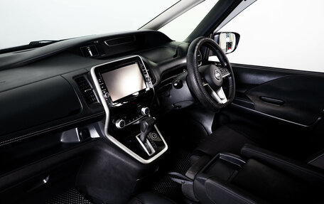 Nissan Serena IV, 2017 год, 2 239 000 рублей, 13 фотография