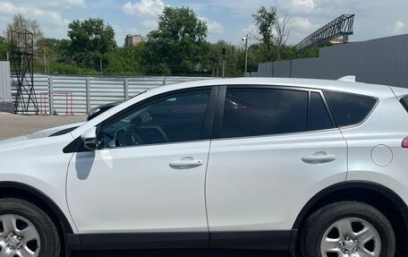 Toyota RAV4, 2018 год, 2 600 000 рублей, 6 фотография