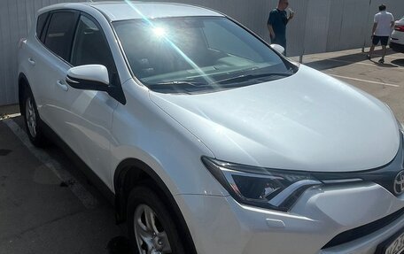 Toyota RAV4, 2018 год, 2 600 000 рублей, 7 фотография