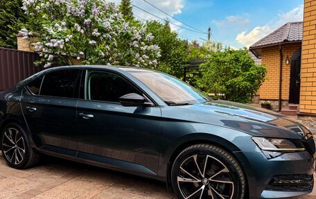Skoda Superb III рестайлинг, 2021 год, 2 600 000 рублей, 4 фотография
