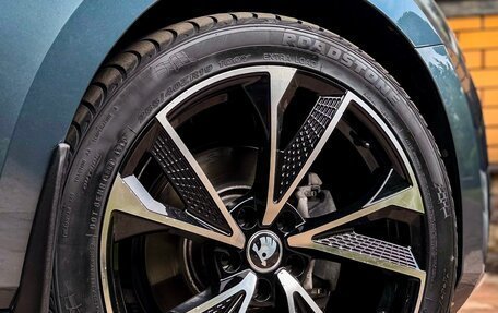 Skoda Superb III рестайлинг, 2021 год, 2 600 000 рублей, 3 фотография