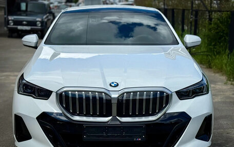 BMW 5 серия, 2025 год, 7 500 000 рублей, 6 фотография