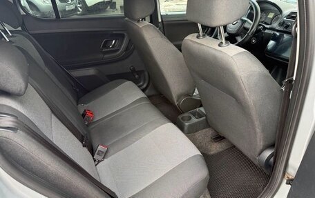 Skoda Fabia II, 2011 год, 345 000 рублей, 13 фотография