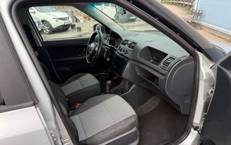 Skoda Fabia II, 2011 год, 345 000 рублей, 14 фотография
