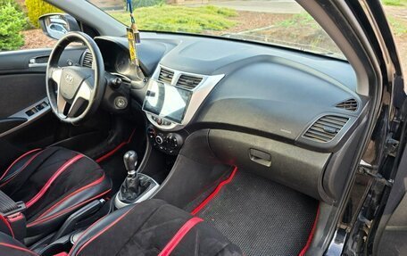 Hyundai Solaris II рестайлинг, 2011 год, 650 000 рублей, 10 фотография