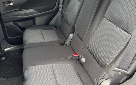 Mitsubishi Outlander III рестайлинг 3, 2020 год, 2 550 000 рублей, 17 фотография