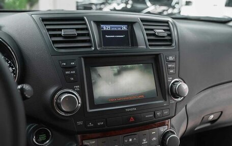 Toyota Highlander III, 2011 год, 1 790 000 рублей, 10 фотография