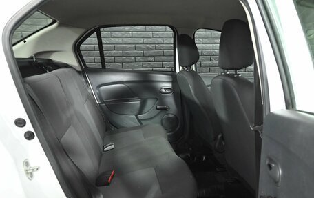 Renault Logan II, 2019 год, 800 000 рублей, 15 фотография