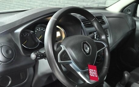 Renault Logan II, 2019 год, 800 000 рублей, 11 фотография