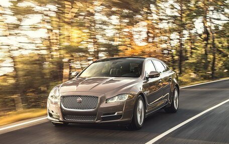 Jaguar XJ IV (X351), 2017 год, 2 200 000 рублей, 1 фотография