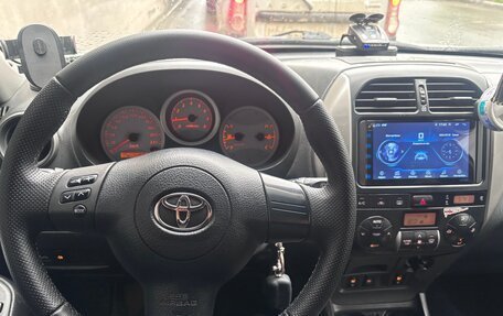 Toyota RAV4, 2004 год, 1 050 000 рублей, 10 фотография