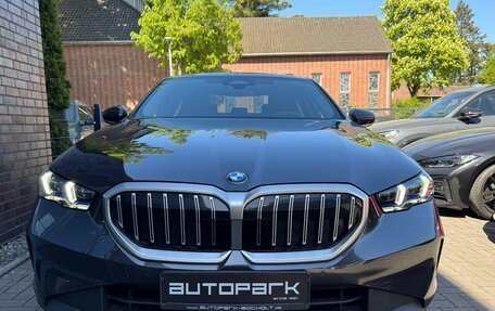BMW 5 серия, 2024 год, 6 117 000 рублей, 2 фотография