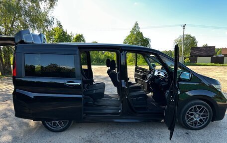 Honda Stepwgn IV, 2017 год, 1 780 000 рублей, 6 фотография