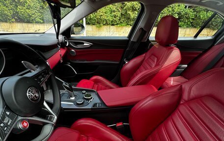 Alfa Romeo Giulia II, 2019 год, 3 000 000 рублей, 16 фотография