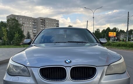 BMW 5 серия, 2004 год, 1 050 000 рублей, 2 фотография