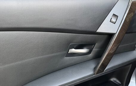 BMW 5 серия, 2004 год, 1 050 000 рублей, 20 фотография