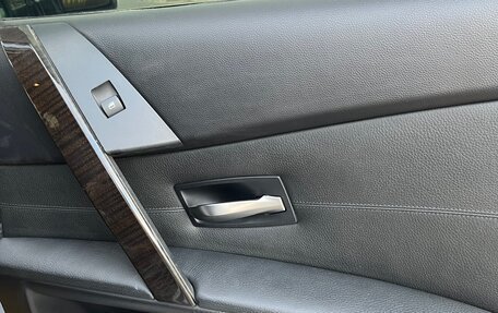 BMW 5 серия, 2004 год, 1 050 000 рублей, 22 фотография