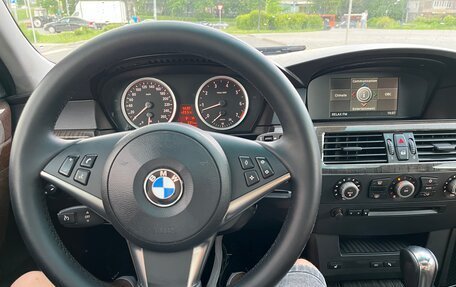 BMW 5 серия, 2004 год, 1 050 000 рублей, 28 фотография