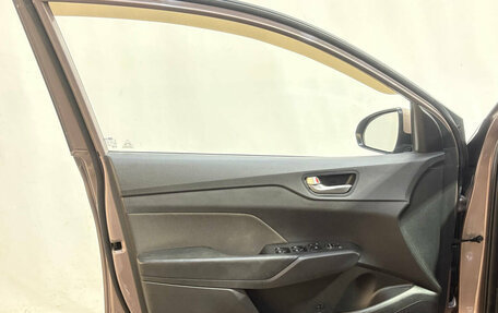 Hyundai Solaris II рестайлинг, 2019 год, 1 030 000 рублей, 5 фотография