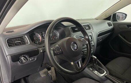 Volkswagen Jetta VI, 2011 год, 1 040 000 рублей, 8 фотография