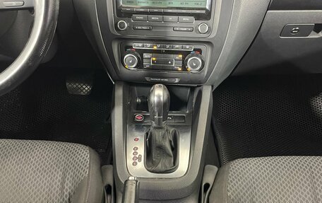 Volkswagen Jetta VI, 2011 год, 1 040 000 рублей, 14 фотография