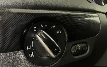 Volkswagen Jetta VI, 2011 год, 1 040 000 рублей, 18 фотография