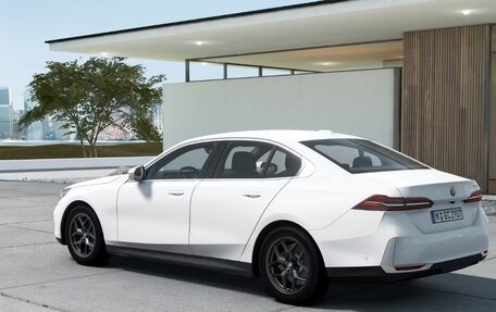BMW 5 серия, 2026 год, 6 774 000 рублей, 3 фотография