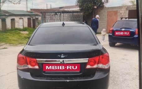 Chevrolet Cruze II, 2011 год, 650 000 рублей, 3 фотография