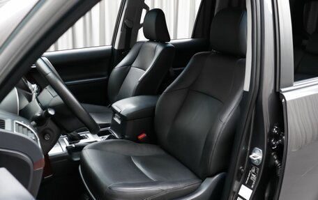 Toyota Land Cruiser Prado 150 рестайлинг 2, 2014 год, 3 249 000 рублей, 9 фотография