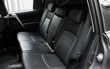 Toyota Land Cruiser Prado 150 рестайлинг 2, 2014 год, 3 249 000 рублей, 10 фотография