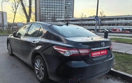 Toyota Camry, 2022 год, 2 700 000 рублей, 1 фотография