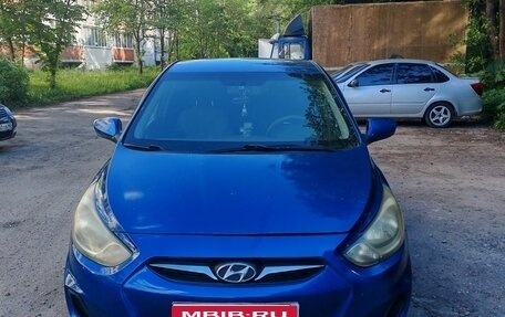 Hyundai Solaris II рестайлинг, 2011 год, 380 000 рублей, 1 фотография