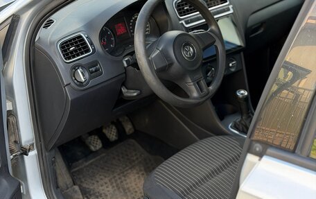 Volkswagen Polo VI (EU Market), 2011 год, 650 000 рублей, 25 фотография