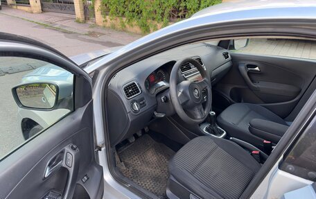 Volkswagen Polo VI (EU Market), 2011 год, 650 000 рублей, 27 фотография